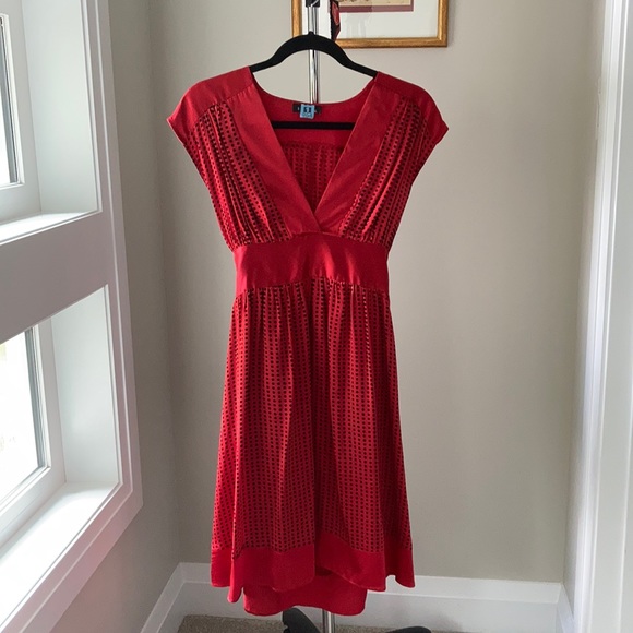 Silk red and Black Shift dress. - Picture 1 of 8